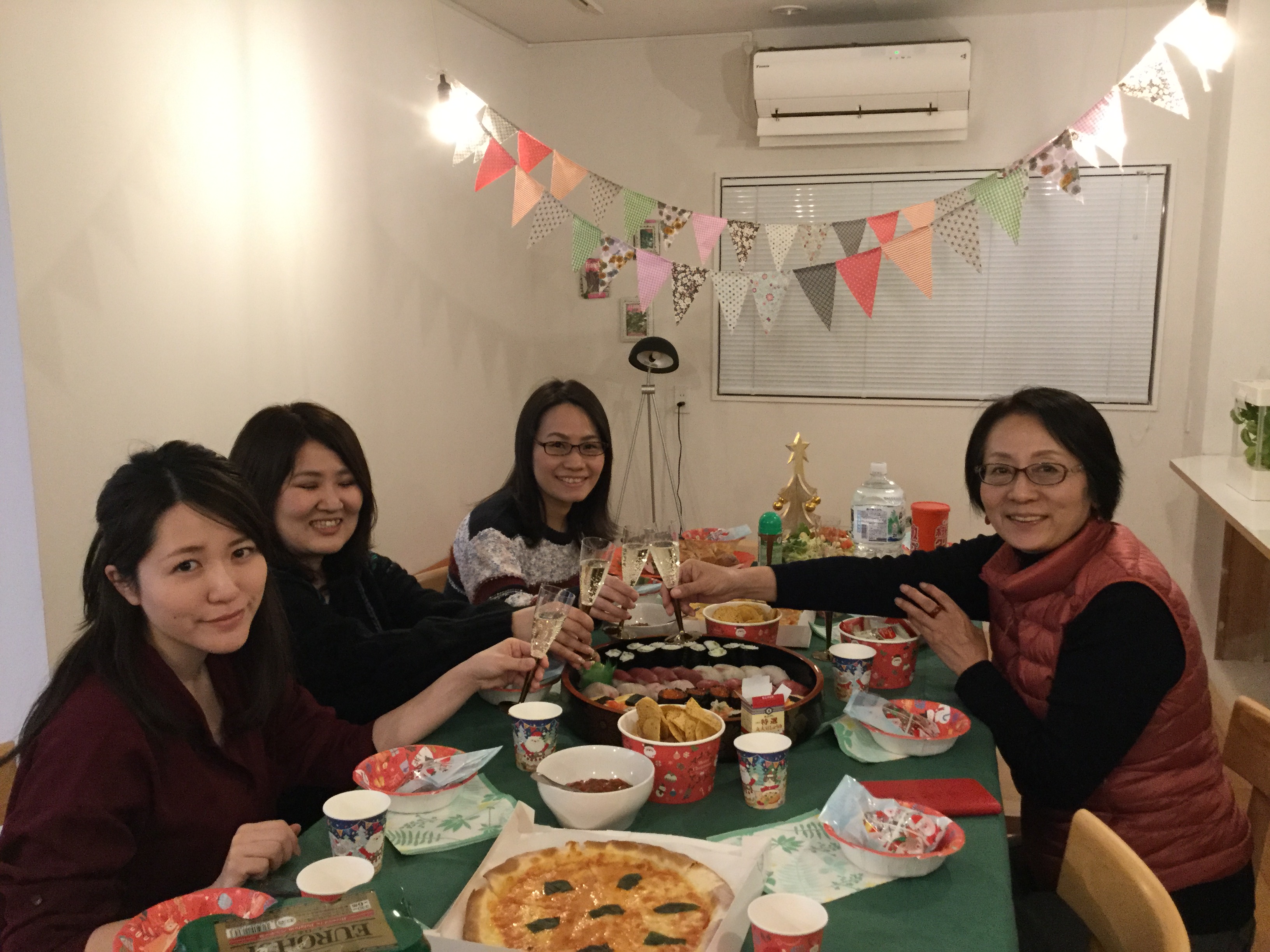 東京の女性専用シェアハウス「息吹noie」でクリスマス会をいたしました。